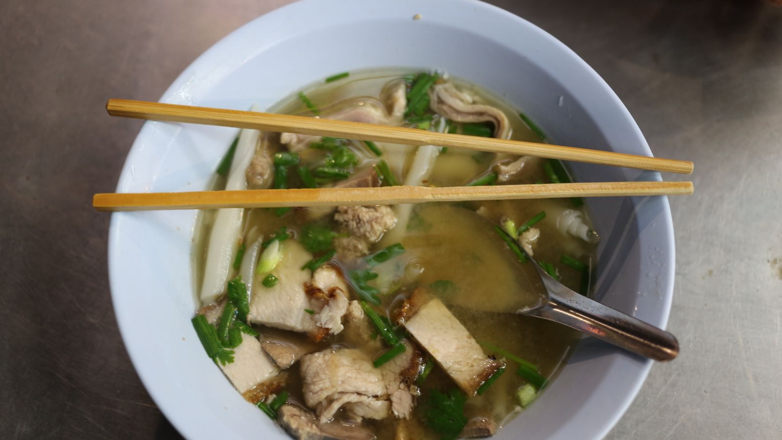 Bún kèn Phú Quốc: the coconut fish noodle soup most guests miss