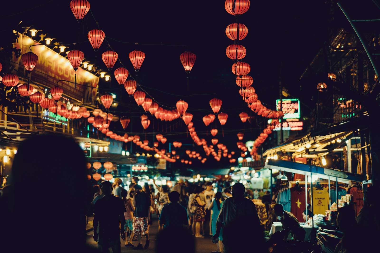 Phú Quốc Night Market: what to eat, buy, and expect